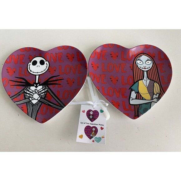 Set Of 2 Disney’s Nightmare Before Christmas Appetizer Plates Heart Jack Sally - Picture 1 of 8